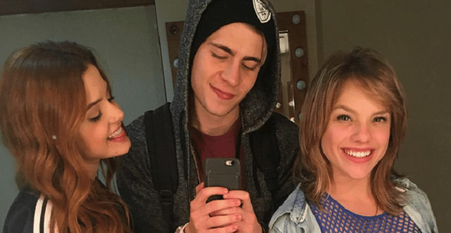 Imagem do post Letícia Navas e Camila Senna fazem participação na peça do modelo Léo Picon