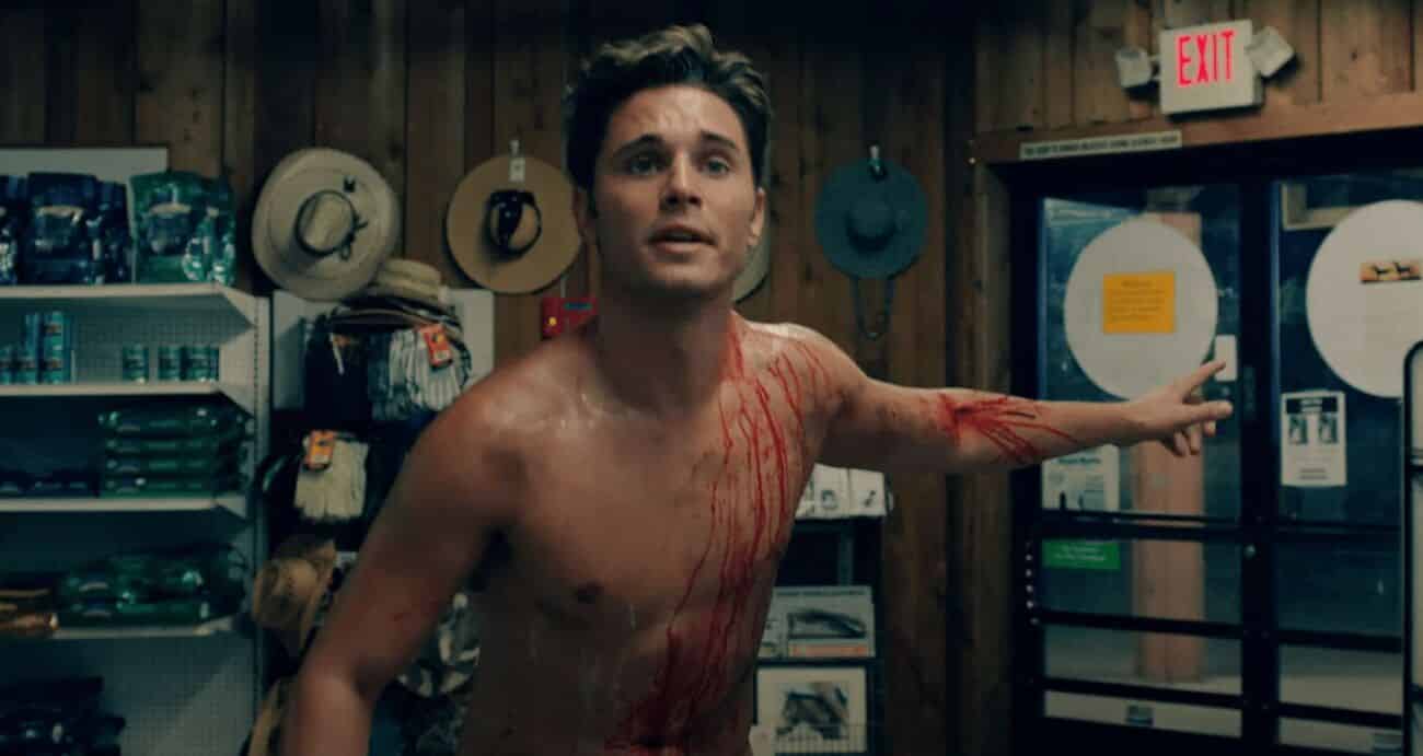 Imagem do post Serial Killer caça vitimas jovens no trailer do filme de terror ‘Smiley Face Killers’