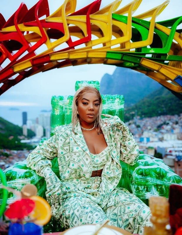 Imagem do post Ludmilla mostra suas raízes no videoclipe do single “Rainha da Favela”
