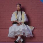 Imagem do post Cantora britânica Griff lança mixtape “One Foot In Front Of The Other”