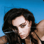 Imagem do post Charli XCX anuncia o seu quinto álbum de estúdio: “Crush”, saiba mais! 