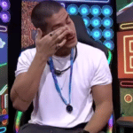 Imagem do post BBB 22 | Após ser imunizado, Arthur Aguiar chora no confessionário na hora de votar e justifica: “fiquei emocionado ali com o P.A”