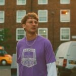 Imagem do post “Heat Waves” do Glass Animals reassume o topo da parada Global do Spotify, vem ver a tradução do hit 
