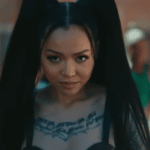 Imagem do post Bella Poarch lança seu novo single “Dolls” e clipe tem participações de Grimes, Valkyrae e Madison Beer
