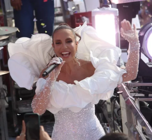 Imagem do post Ivete Sangalo abre o carnaval de Salvador e bota publico pra tremer, saiba mais