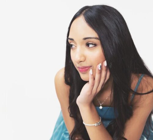 Imagem do post Sophia Sheth divulga seu novo single “I Can’t Help You”
