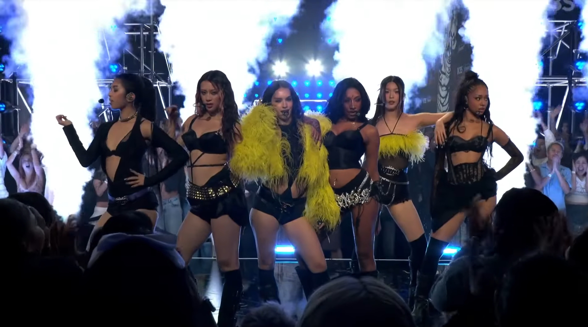 Imagem do post KATSEYE brilha no pré-show do VMA 2025 com performance eletrizante