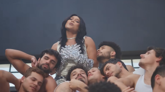 Imagem do post Blogueirinha lança clipe de “Drag é Gente” após apresentar novo álbum